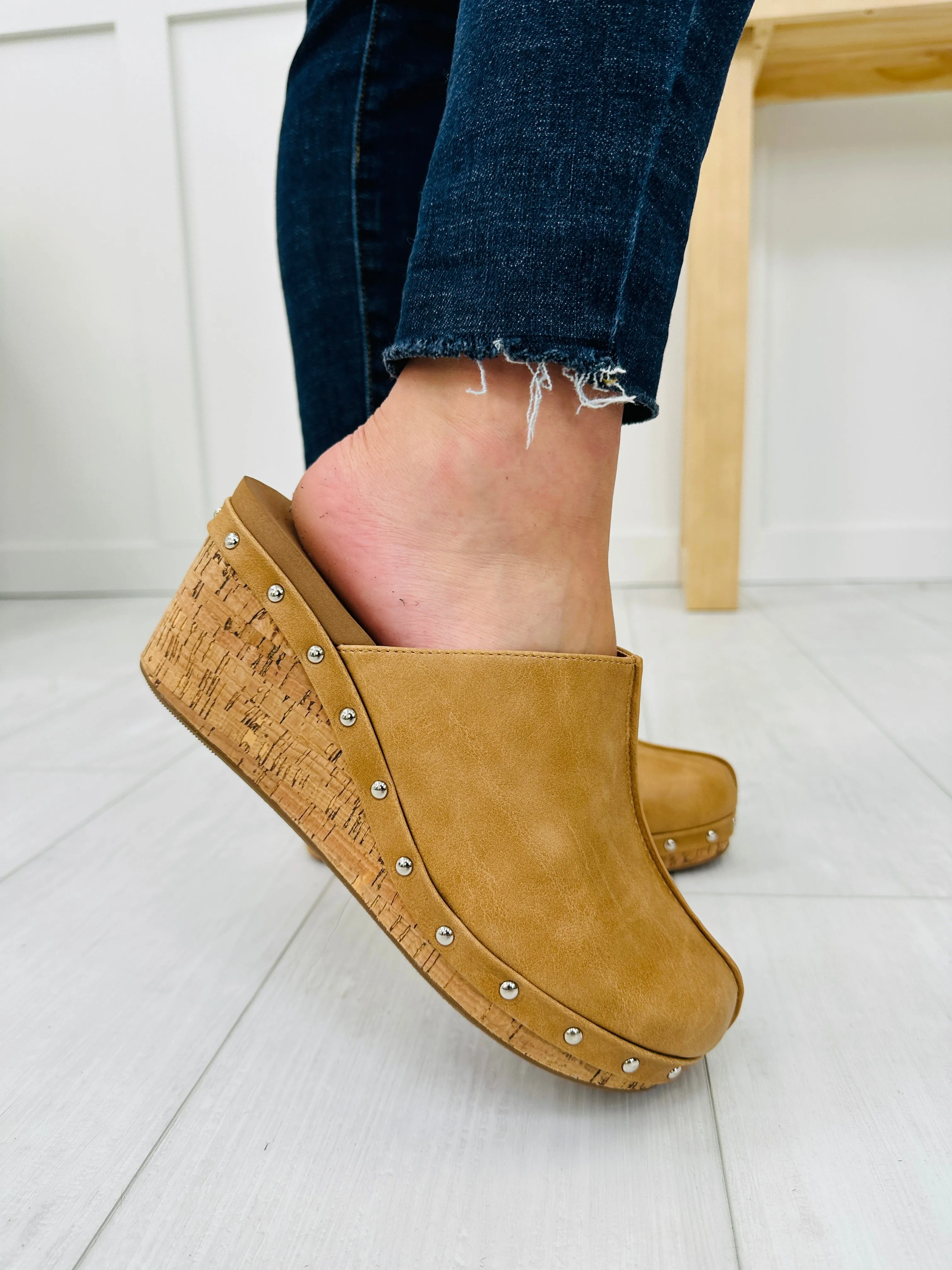 Fashionable Poise Wedges In Caramel