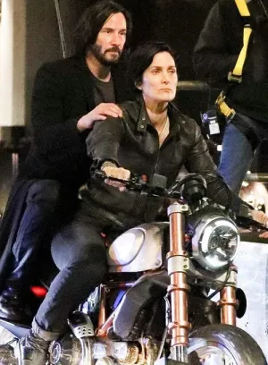Leather Jacket worn by Carrie Anne Moss
