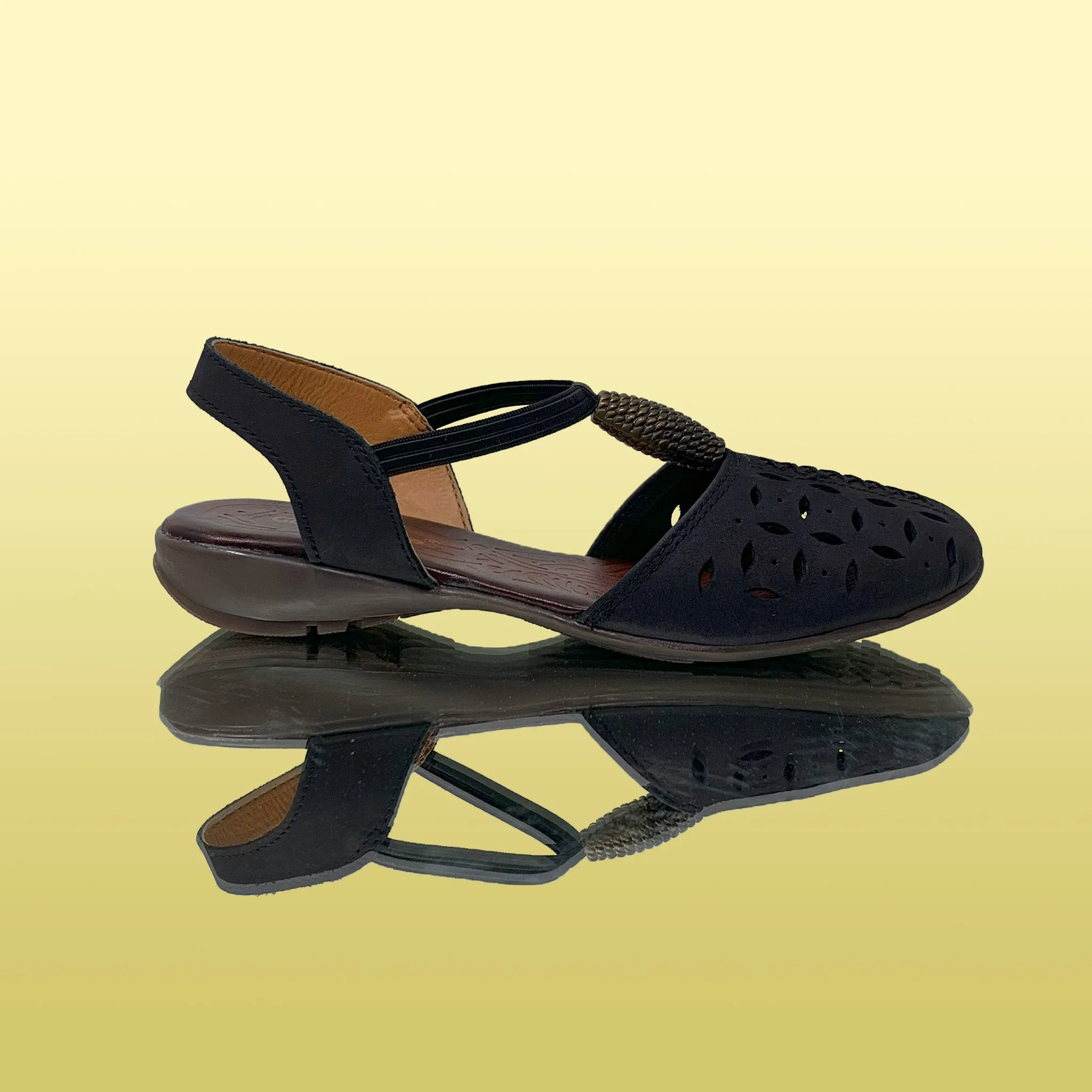 Luxe Cutout Comfort Sandals
