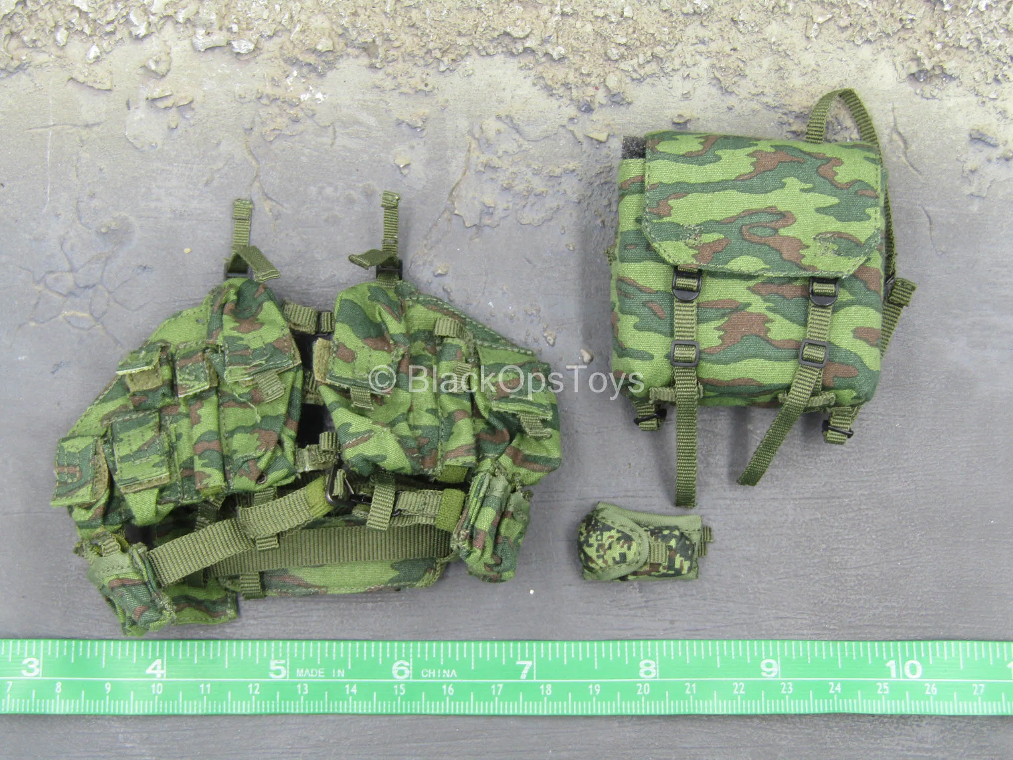 Russian Motorized Rifle Brigade - Flora Camo Vest w/Pouches